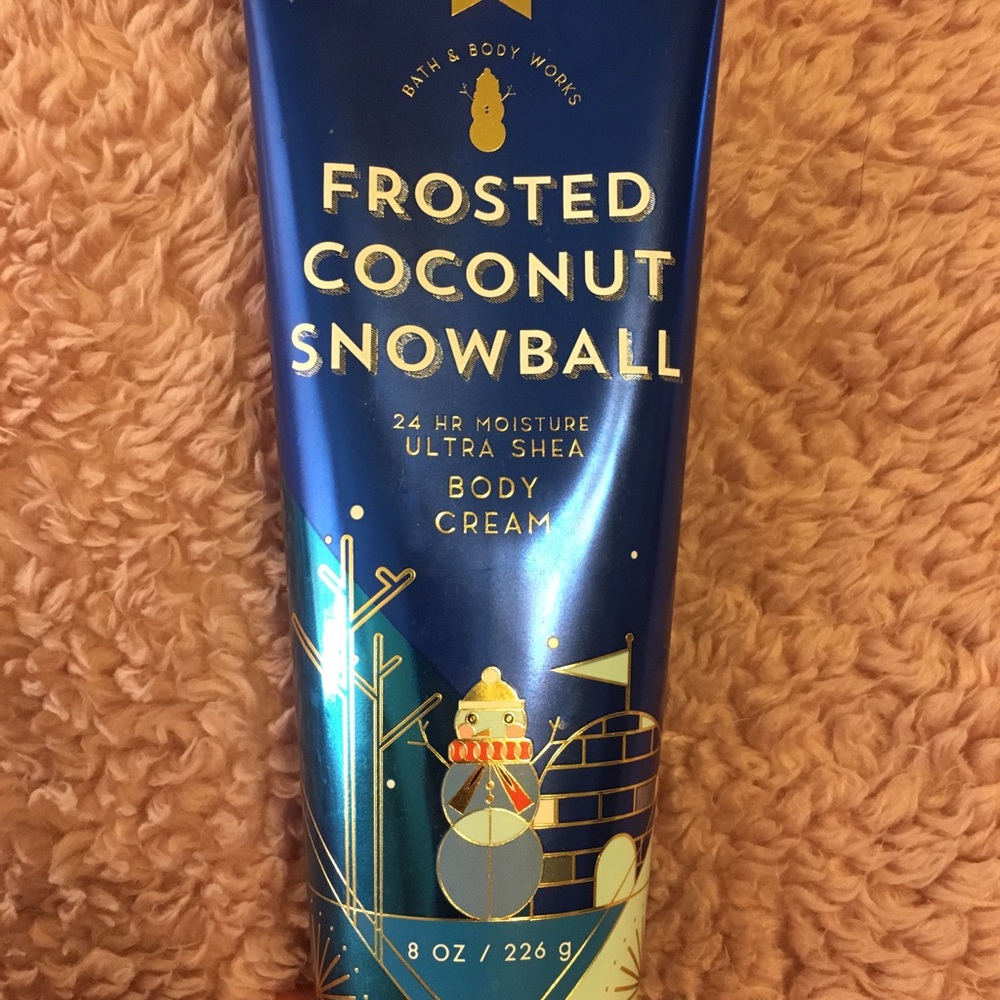 Frosted coconut snowball body lotion